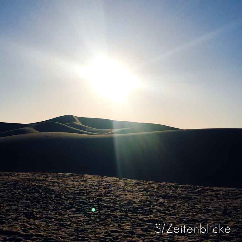 Nach einer erholsamen Nacht starten wir am nächsten Morgen nach dem Frühstück zur letzten Etappe unserer Wanderung durch die Wüste.