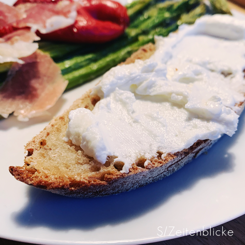 Weizenbrot mit Ziegenfrischkäse