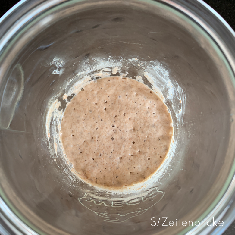 Sauerteigansatz